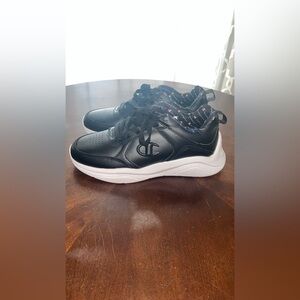 Women’s Champion Next Emboss Sneakers size 7